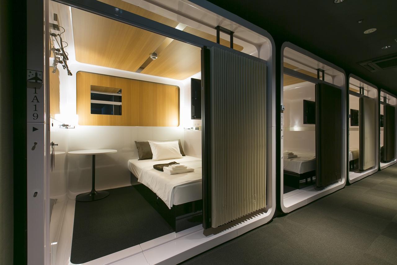First Hanshin Nishiumeda Hotel cápsula Osaka